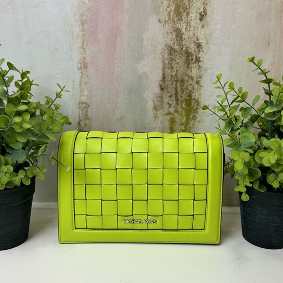 Michael Kors Jet Set Limeade Chain Crossbody